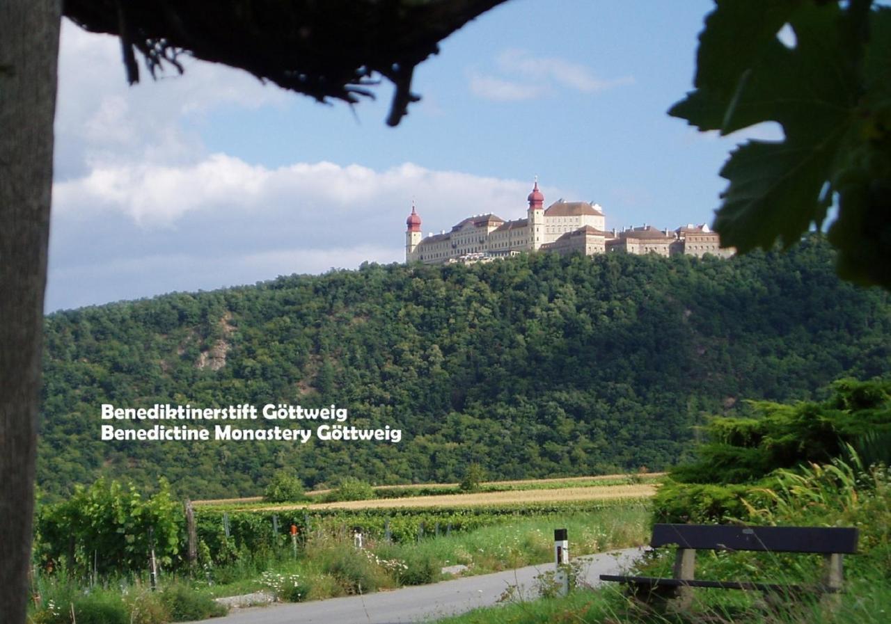 Gaestehaus Am Weinberg - Schlager Prinzersdorf エクステリア 写真